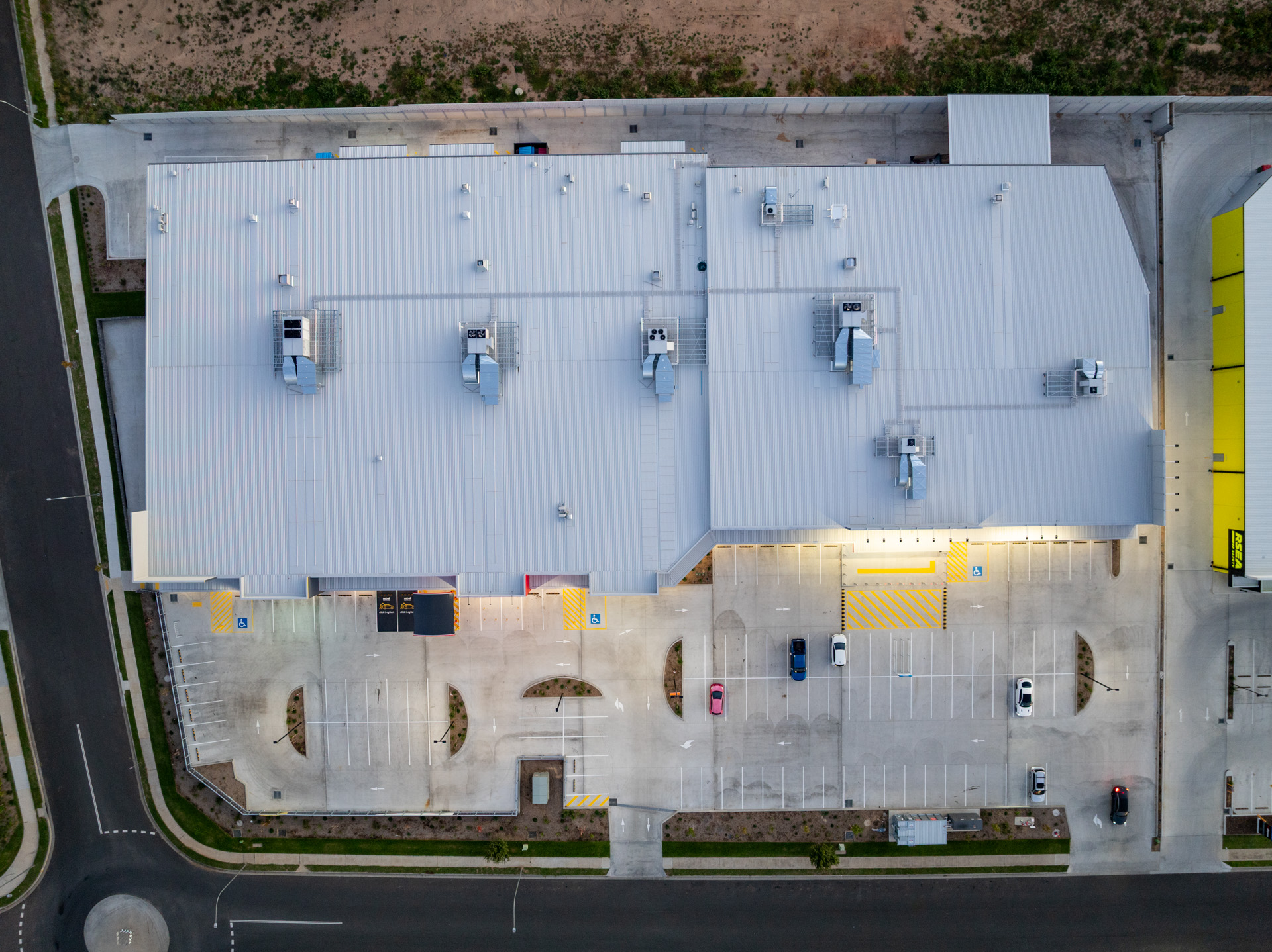 Kelso Gateway Large Format Retail SeventySix Aerial Top Down